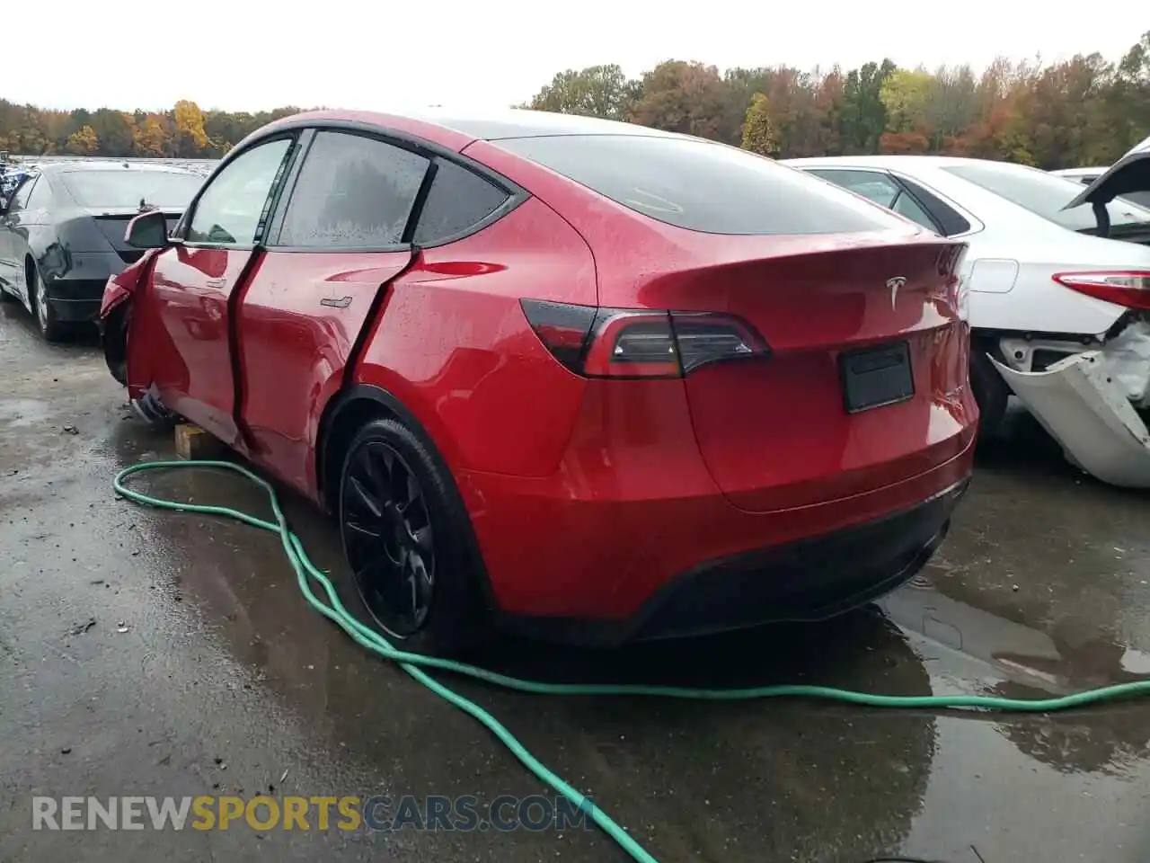 3 Photograph of a damaged car 5YJYGDEE0MF078473 TESLA MODEL Y 2021