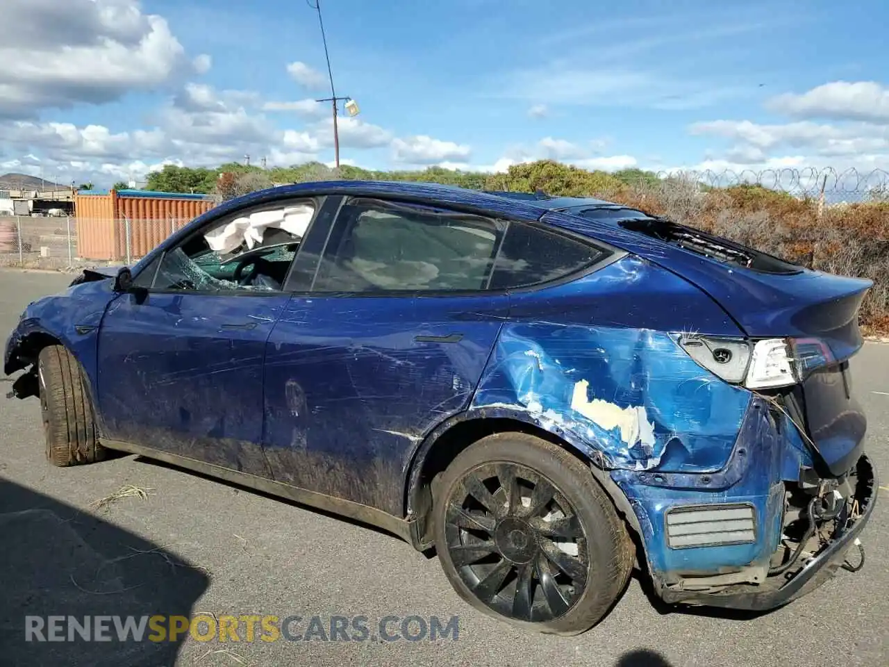 2 Photograph of a damaged car 5YJYGDEE0MF082944 TESLA MODEL Y 2021