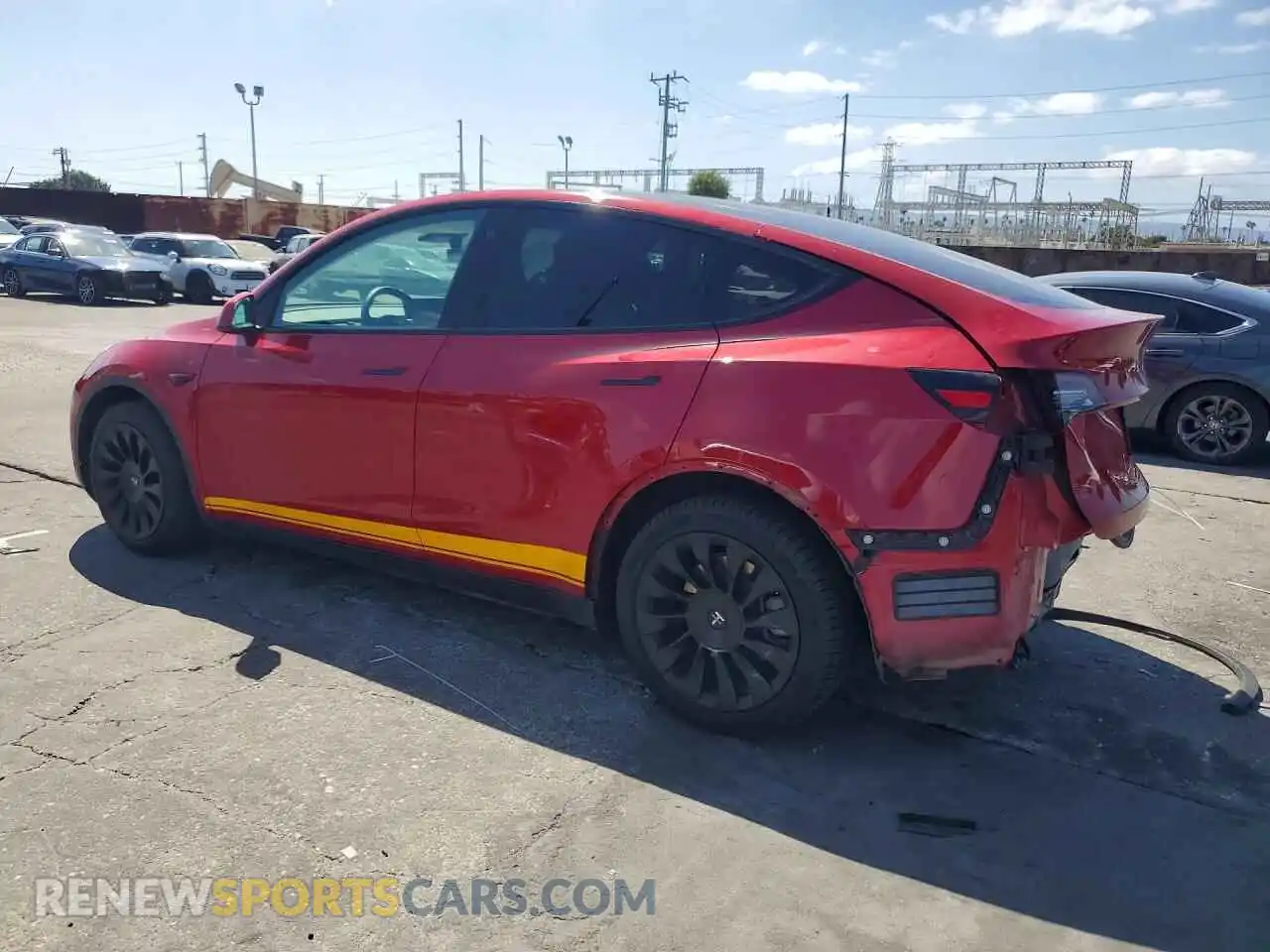 2 Photograph of a damaged car 5YJYGDEE0MF096522 TESLA MODEL Y 2021