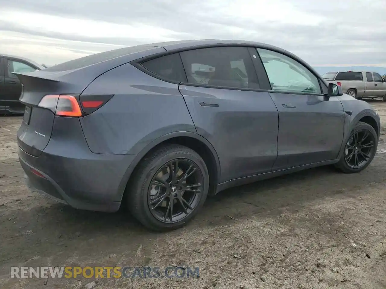 3 Photograph of a damaged car 5YJYGDEE0MF098531 TESLA MODEL Y 2021