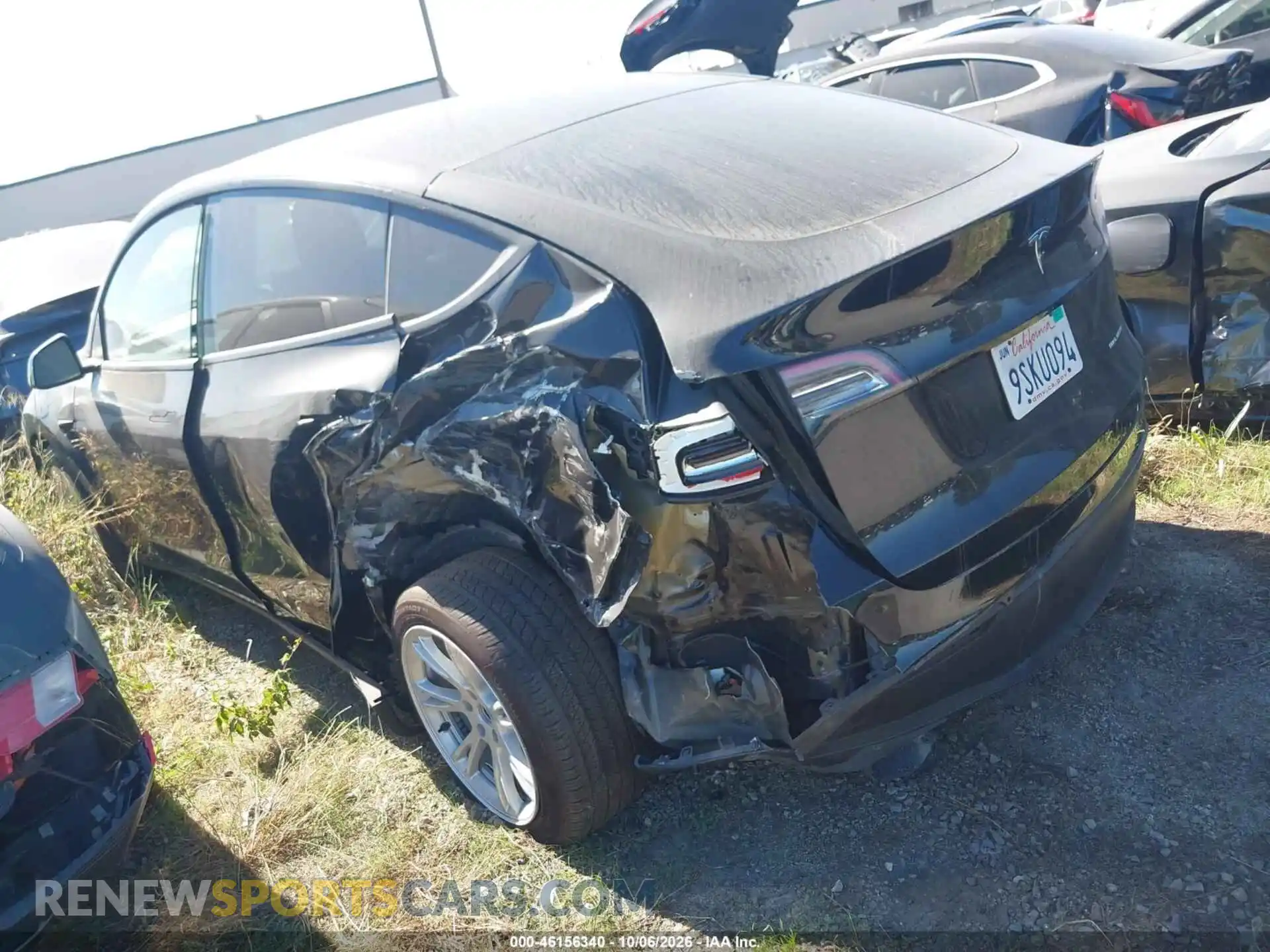 3 Photograph of a damaged car 5YJYGDEE0MF105400 TESLA MODEL Y 2021