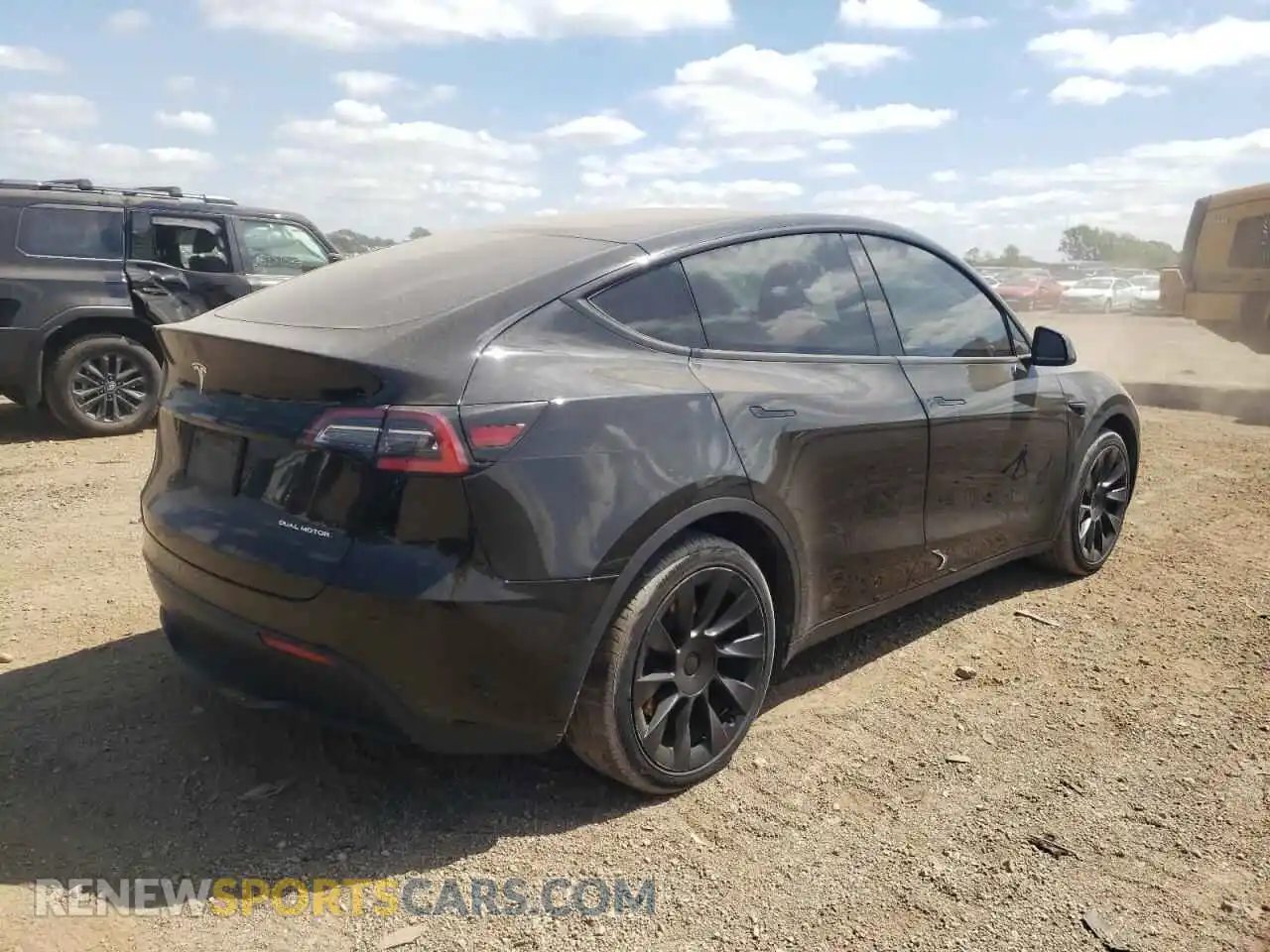 3 Photograph of a damaged car 5YJYGDEE0MF107955 TESLA MODEL Y 2021