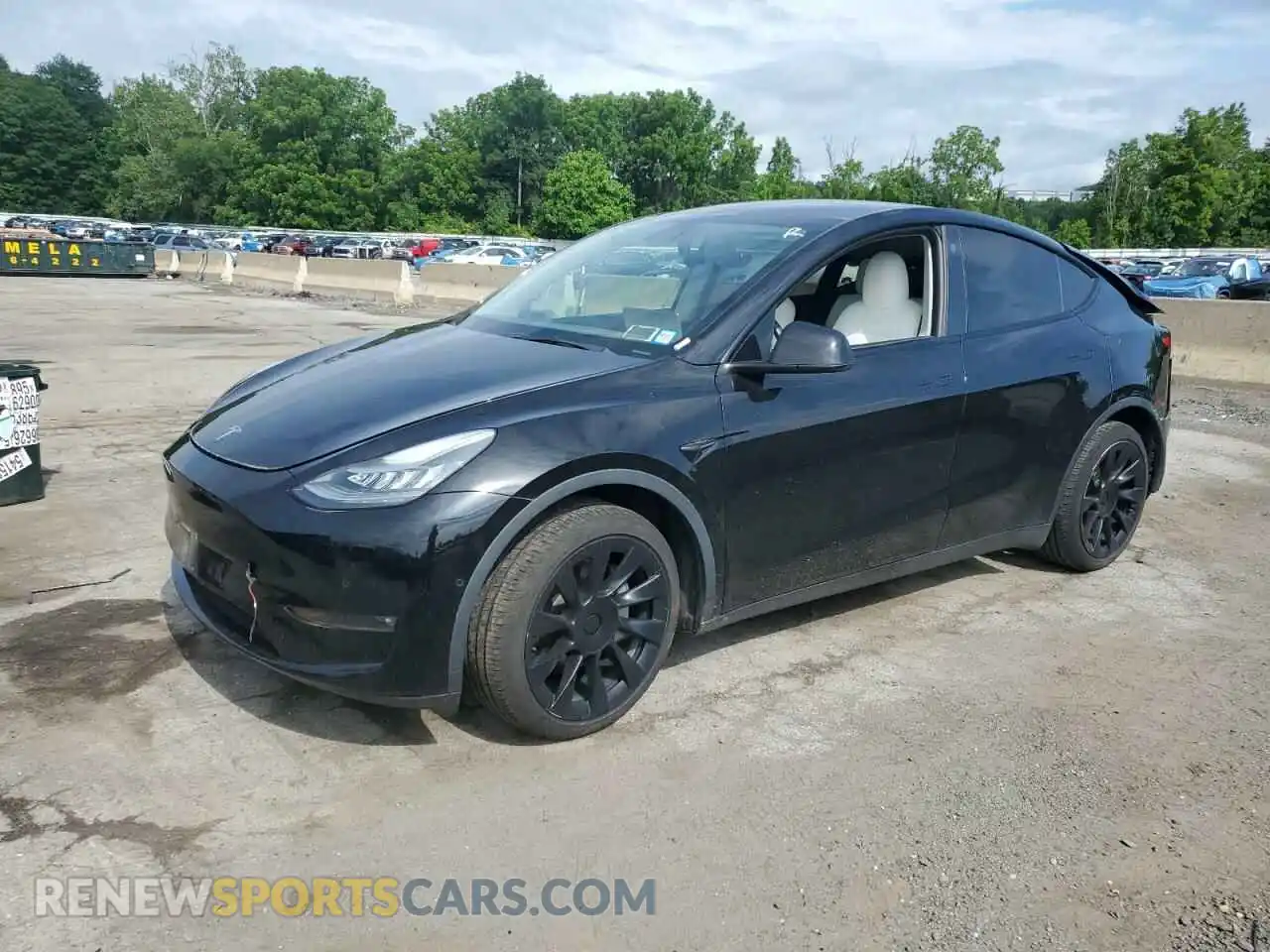 1 Photograph of a damaged car 5YJYGDEE0MF119152 TESLA MODEL Y 2021
