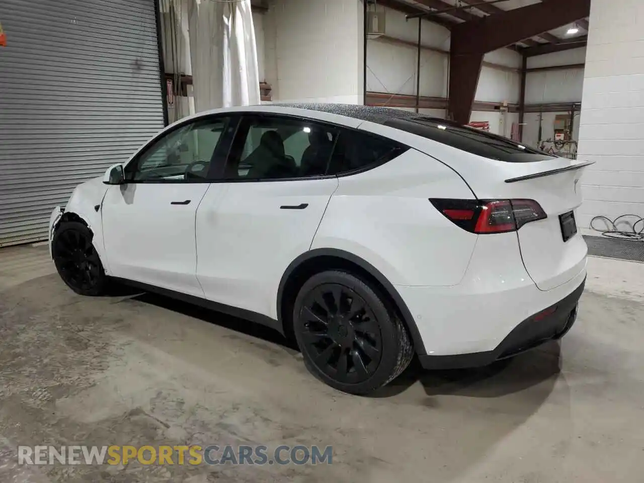 2 Photograph of a damaged car 5YJYGDEE0MF119779 TESLA MODEL Y 2021