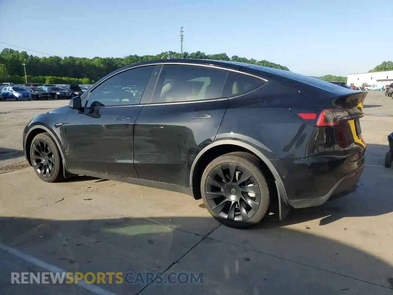 2 Photograph of a damaged car 5YJYGDEE0MF123024 TESLA MODEL Y 2021