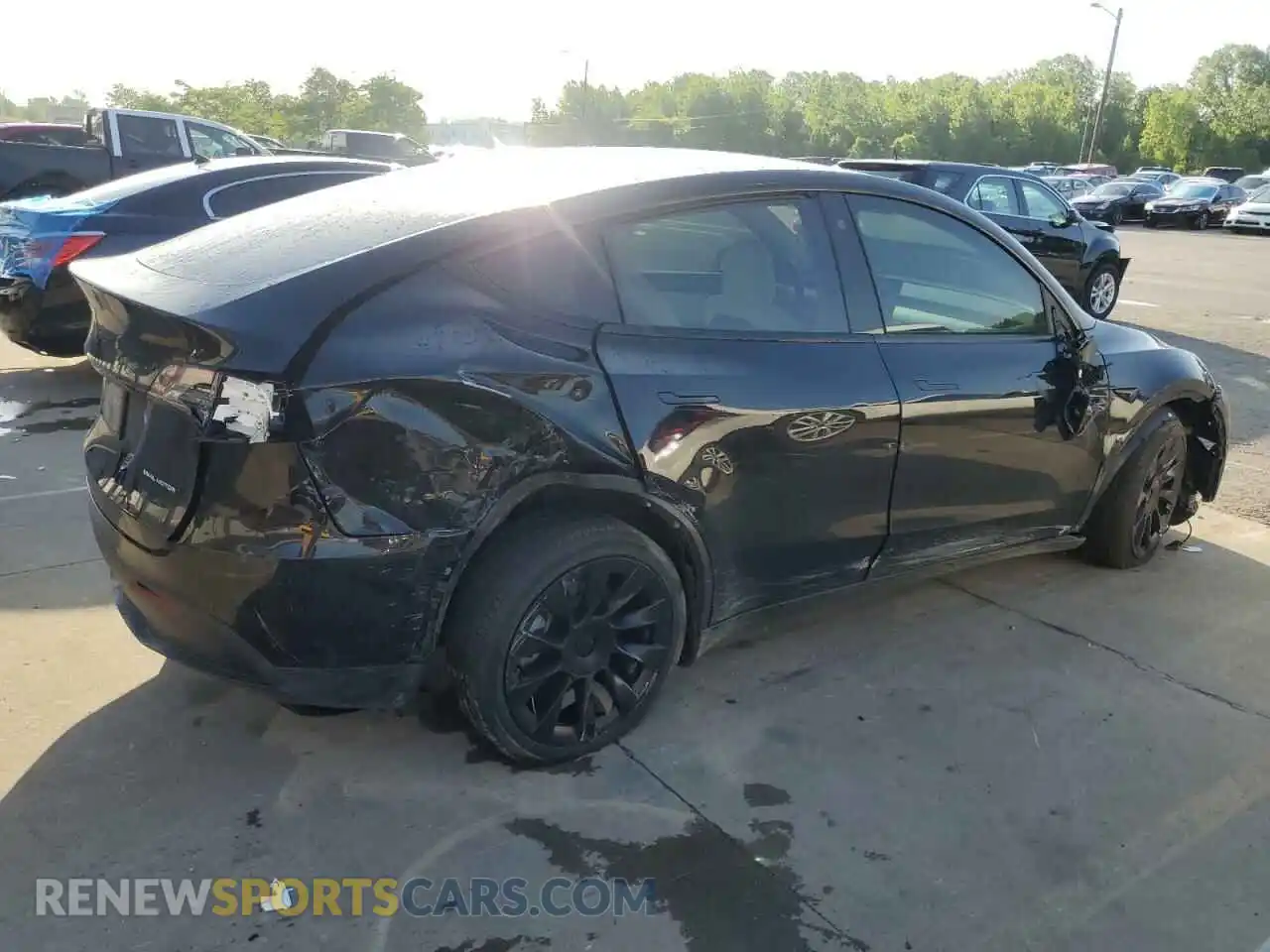 3 Photograph of a damaged car 5YJYGDEE0MF123024 TESLA MODEL Y 2021