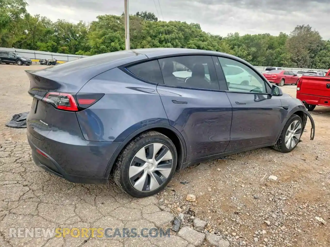 3 Photograph of a damaged car 5YJYGDEE0MF124772 TESLA MODEL Y 2021