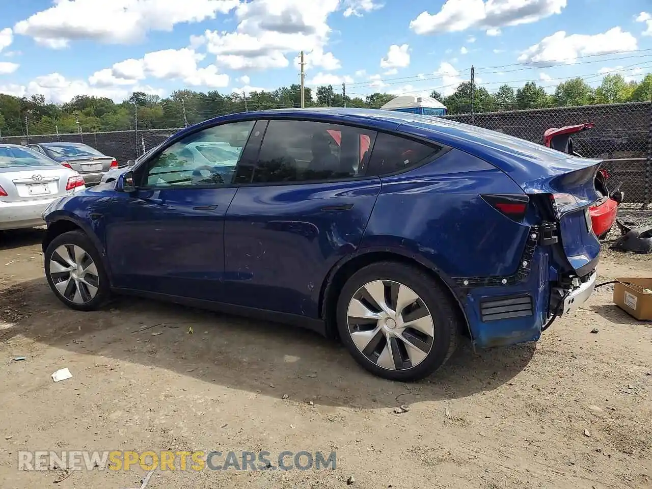 2 Photograph of a damaged car 5YJYGDEE0MF146187 TESLA MODEL Y 2021