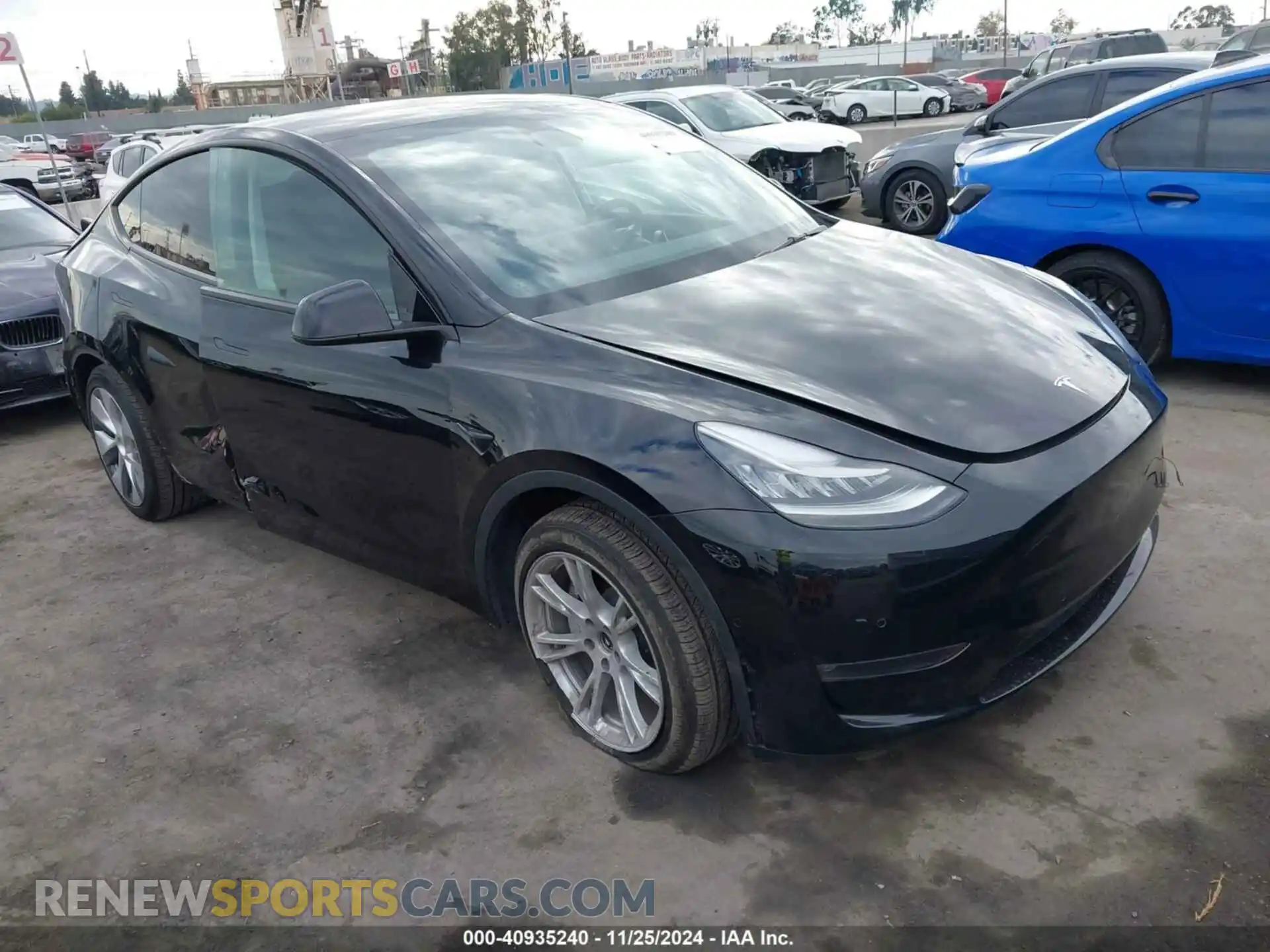1 Photograph of a damaged car 5YJYGDEE0MF152779 TESLA MODEL Y 2021
