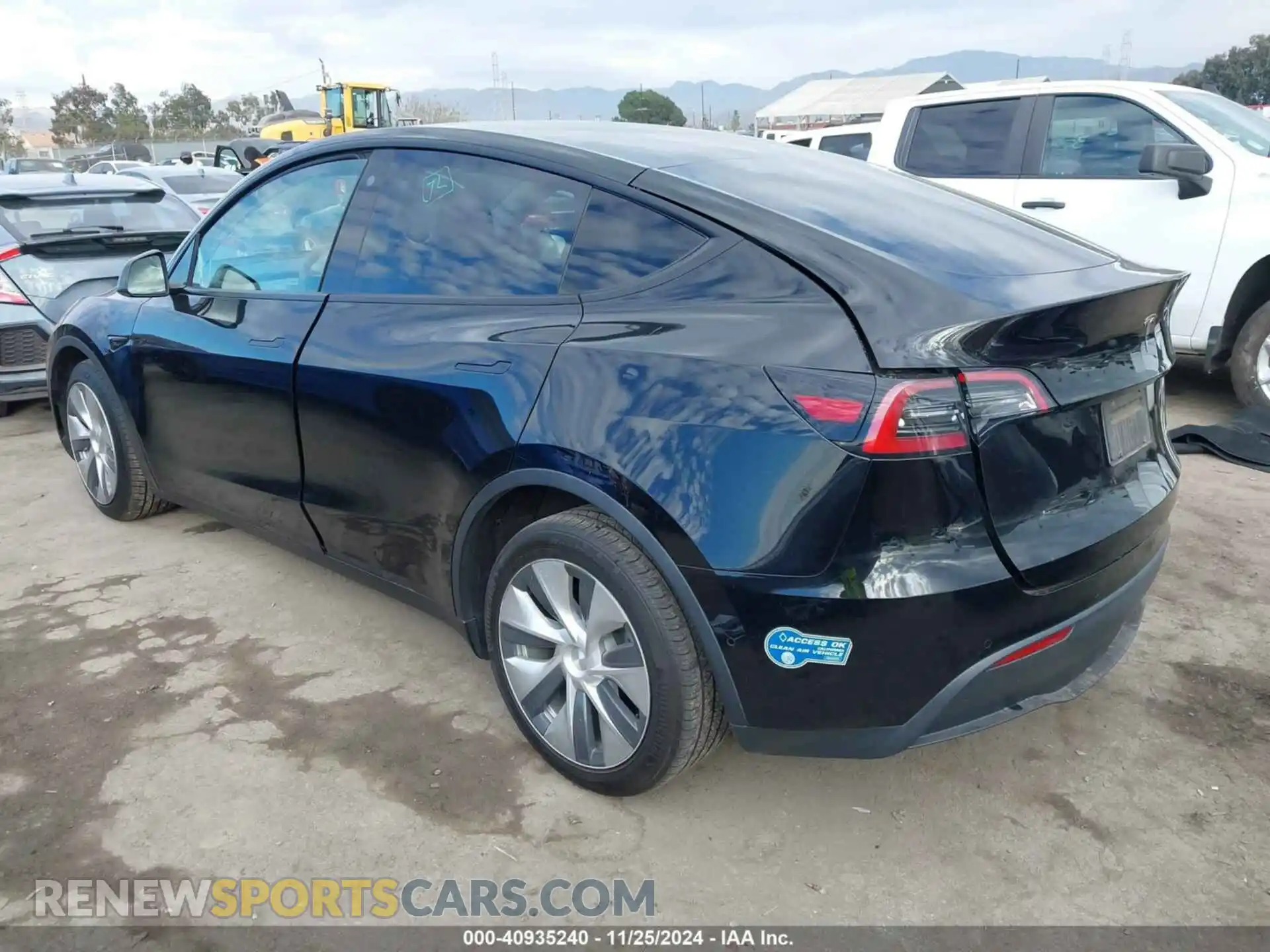 3 Photograph of a damaged car 5YJYGDEE0MF152779 TESLA MODEL Y 2021