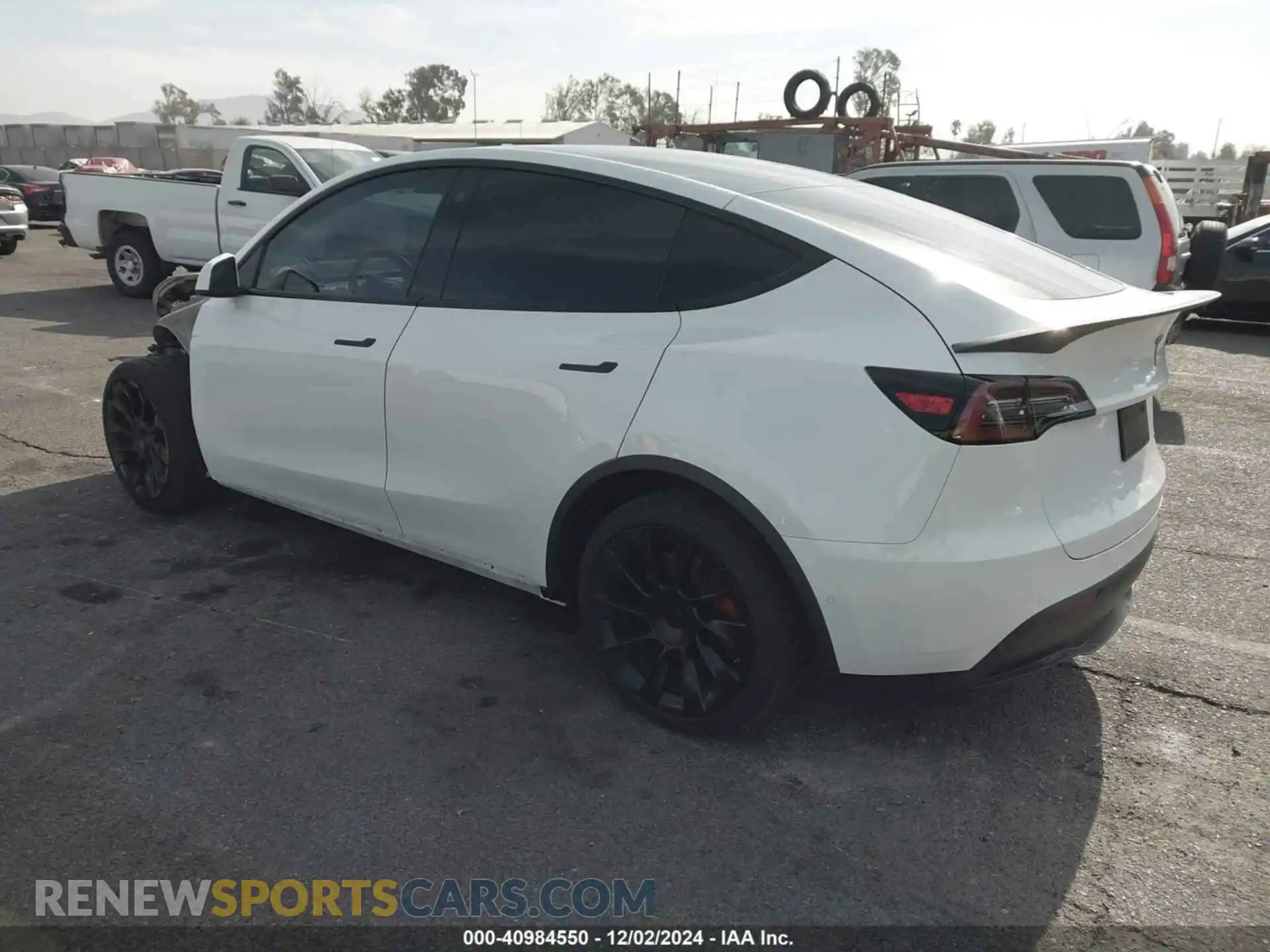 3 Photograph of a damaged car 5YJYGDEE0MF161935 TESLA MODEL Y 2021