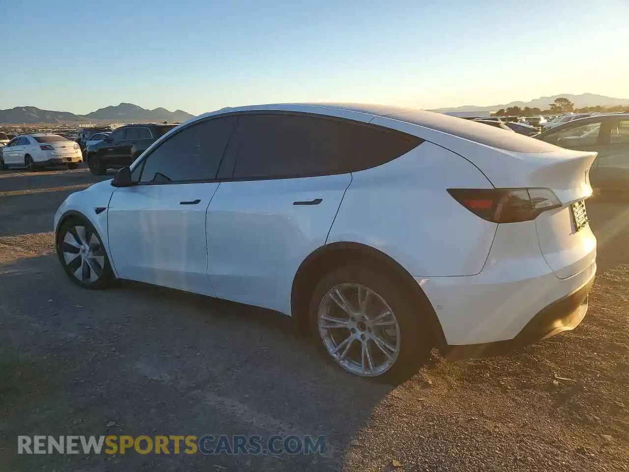 2 Фотография поврежденного автомобиля 5YJYGDEE0MF174703 TESLA MODEL Y 2021