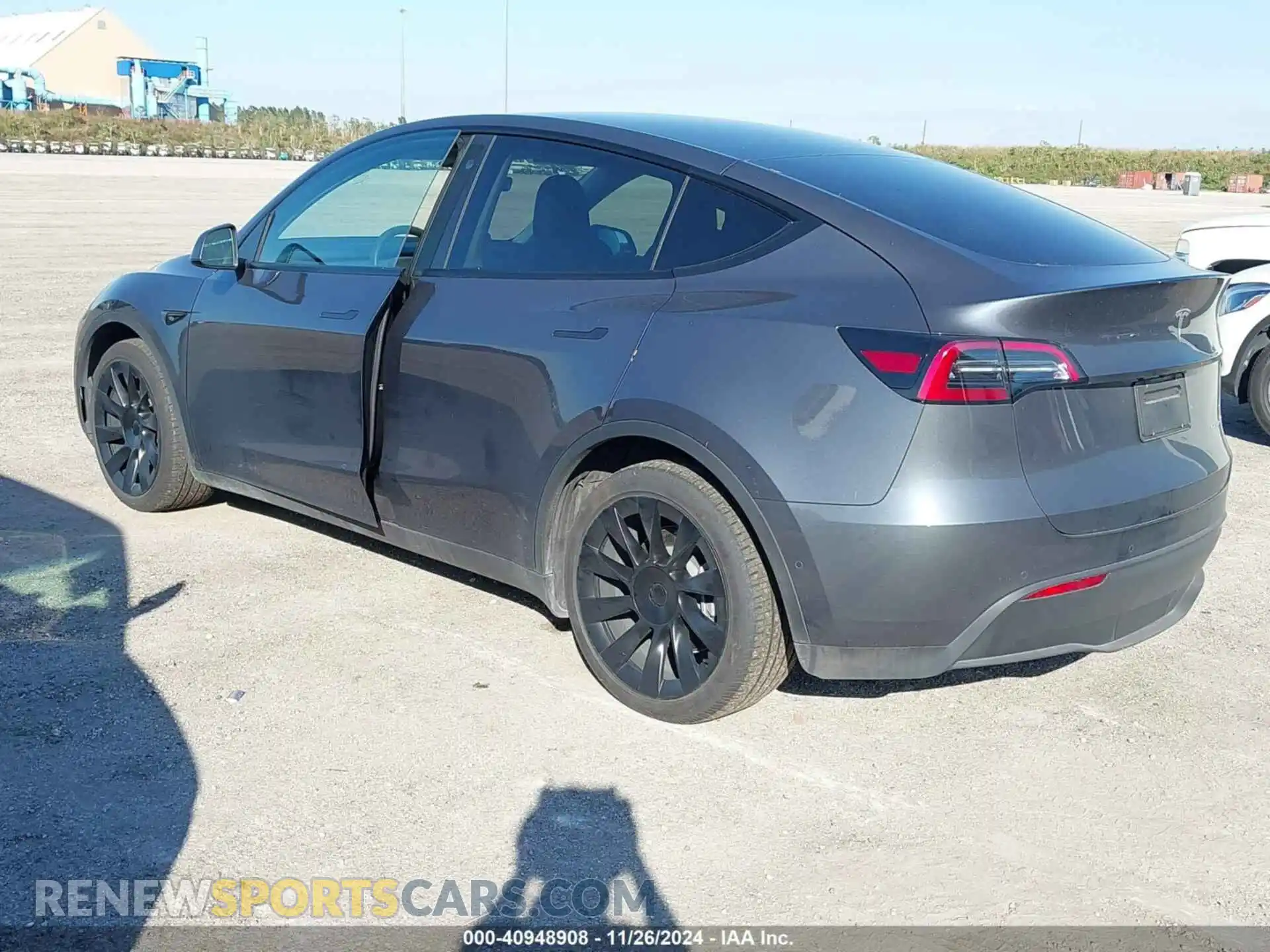 3 Photograph of a damaged car 5YJYGDEE0MF184275 TESLA MODEL Y 2021