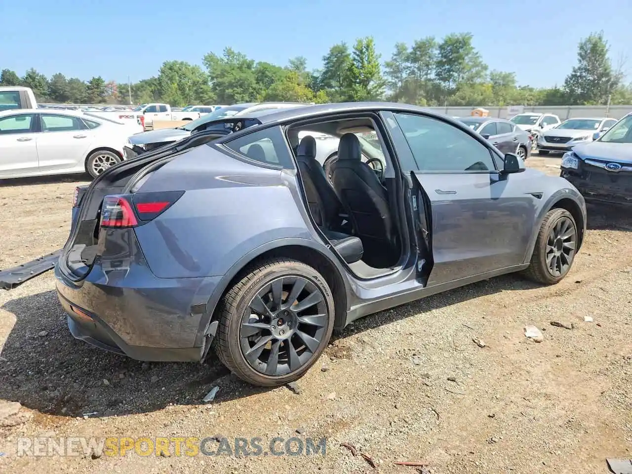 3 Photograph of a damaged car 5YJYGDEE0MF185359 TESLA MODEL Y 2021