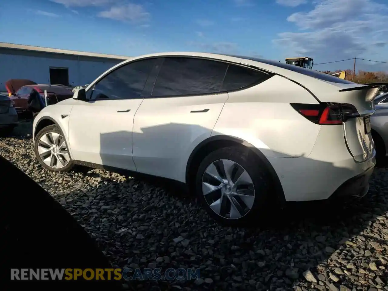 2 Photograph of a damaged car 5YJYGDEE0MF185913 TESLA MODEL Y 2021