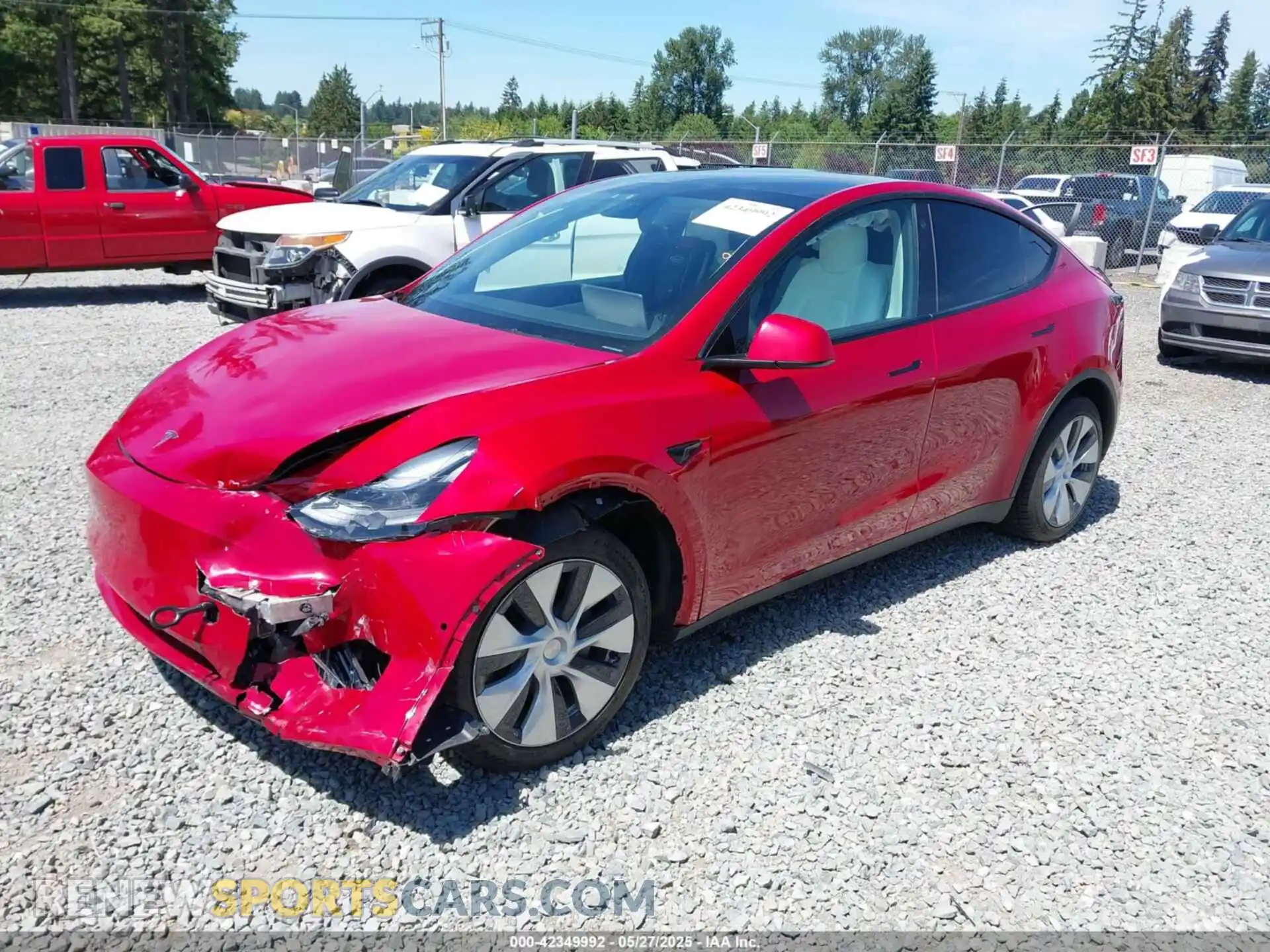 2 Photograph of a damaged car 5YJYGDEE0MF195552 TESLA MODEL Y 2021