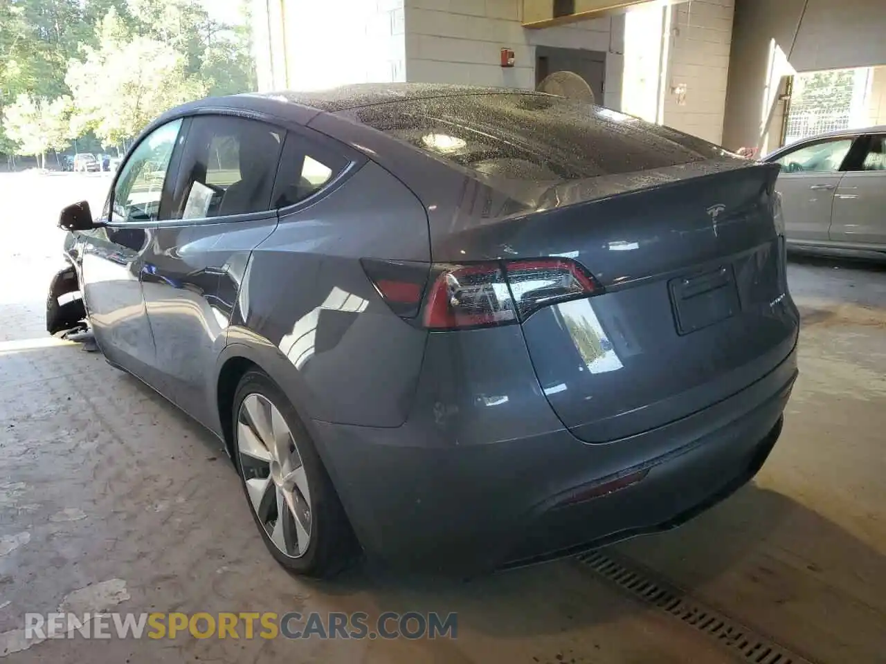 3 Photograph of a damaged car 5YJYGDEE0MF198452 TESLA MODEL Y 2021
