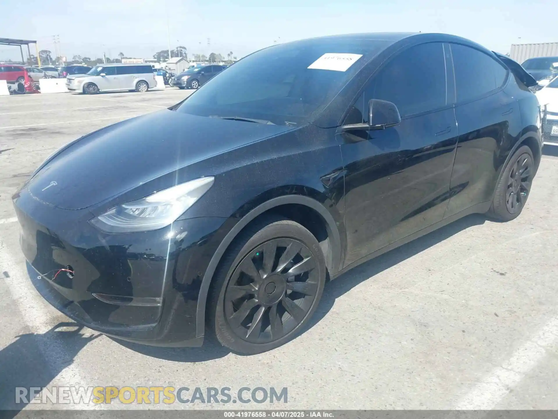 2 Photograph of a damaged car 5YJYGDEE0MF219252 TESLA MODEL Y 2021