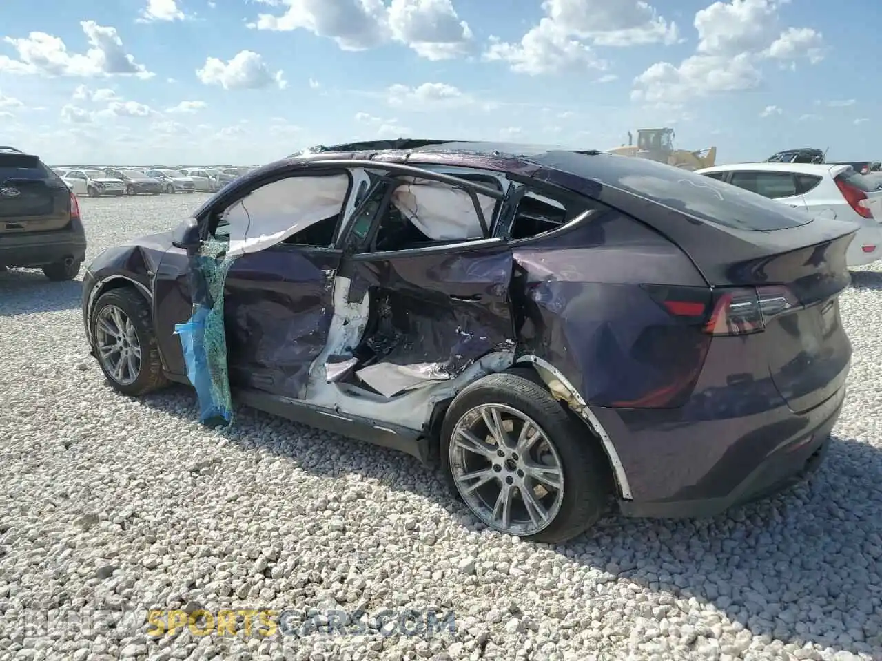 2 Photograph of a damaged car 5YJYGDEE0MF233152 TESLA MODEL Y 2021