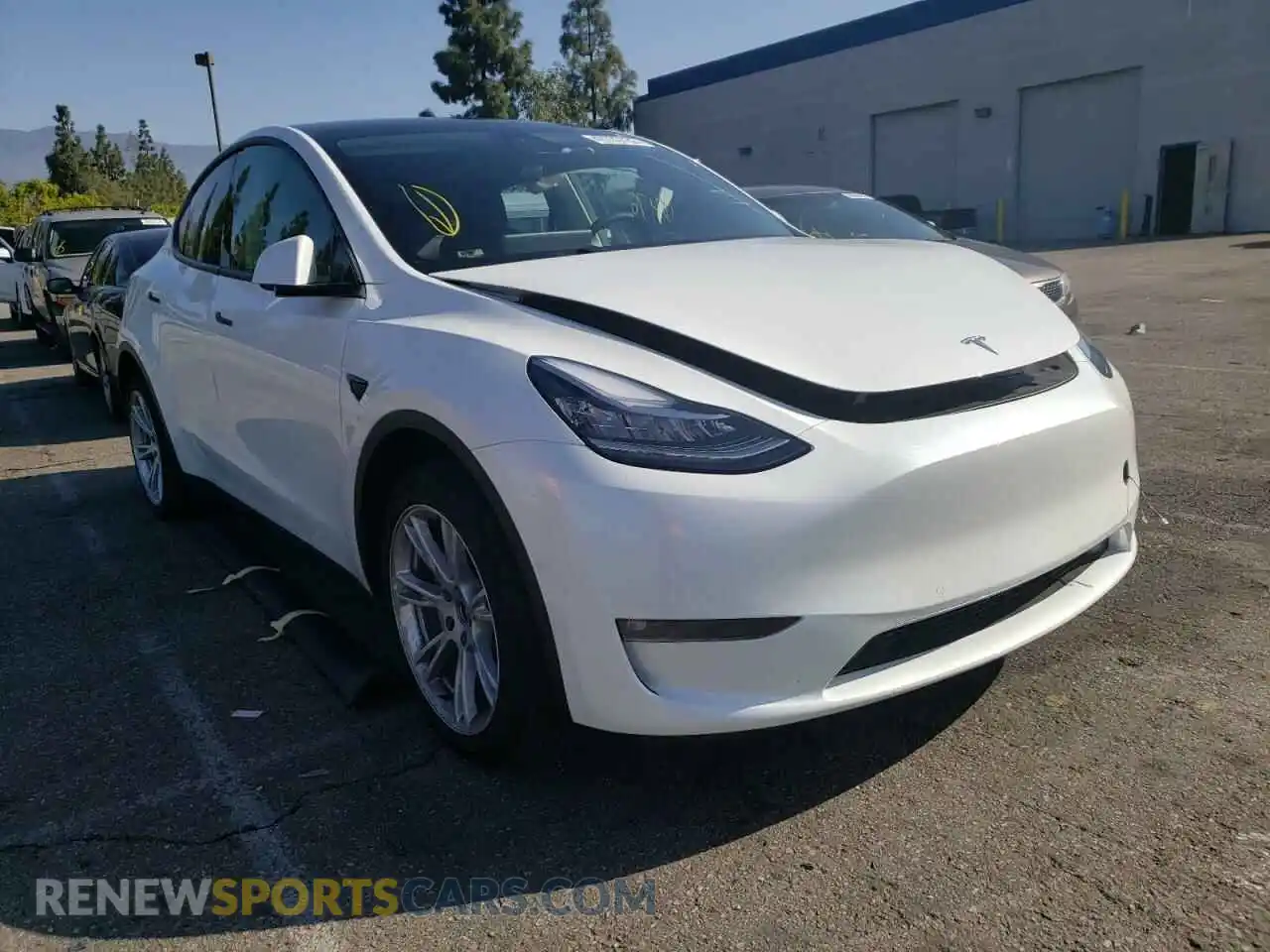 1 Photograph of a damaged car 5YJYGDEE0MF271044 TESLA MODEL Y 2021