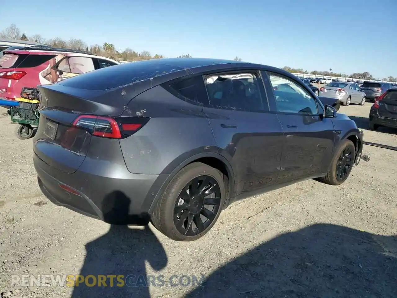 3 Photograph of a damaged car 5YJYGDEE0MF274042 TESLA MODEL Y 2021