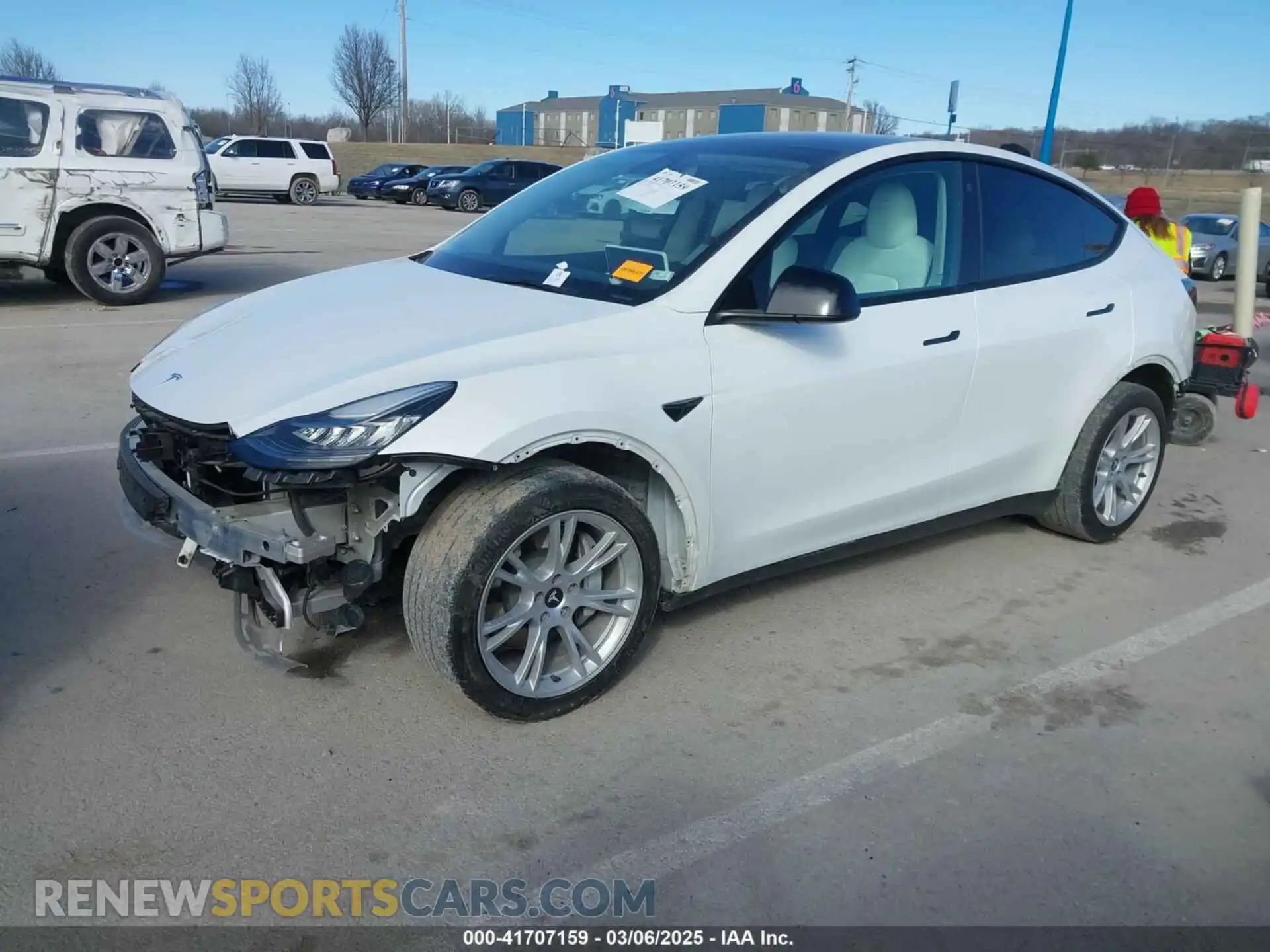 2 Photograph of a damaged car 5YJYGDEE0MF287678 TESLA MODEL Y 2021
