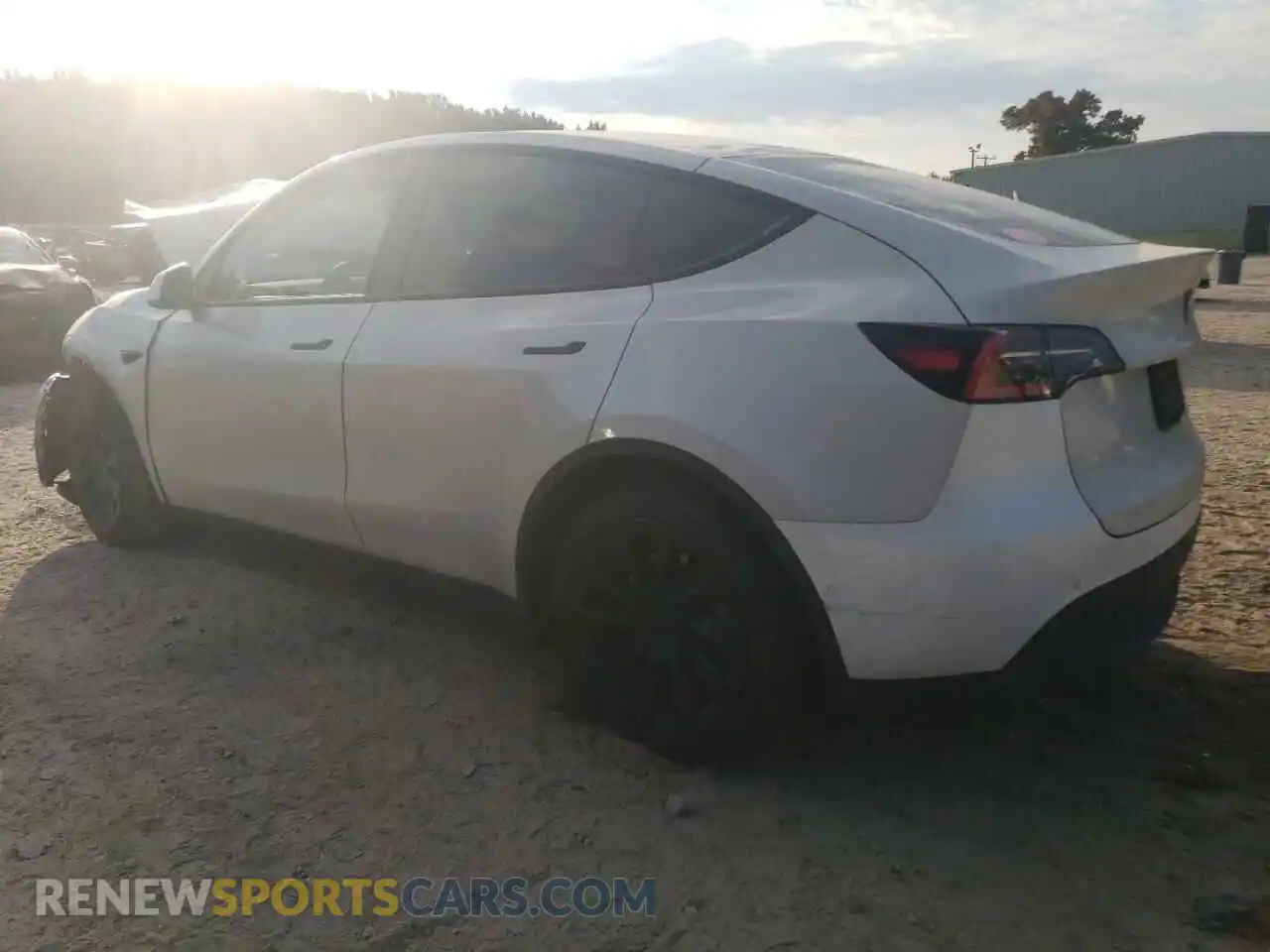 2 Photograph of a damaged car 5YJYGDEE1MF077025 TESLA MODEL Y 2021