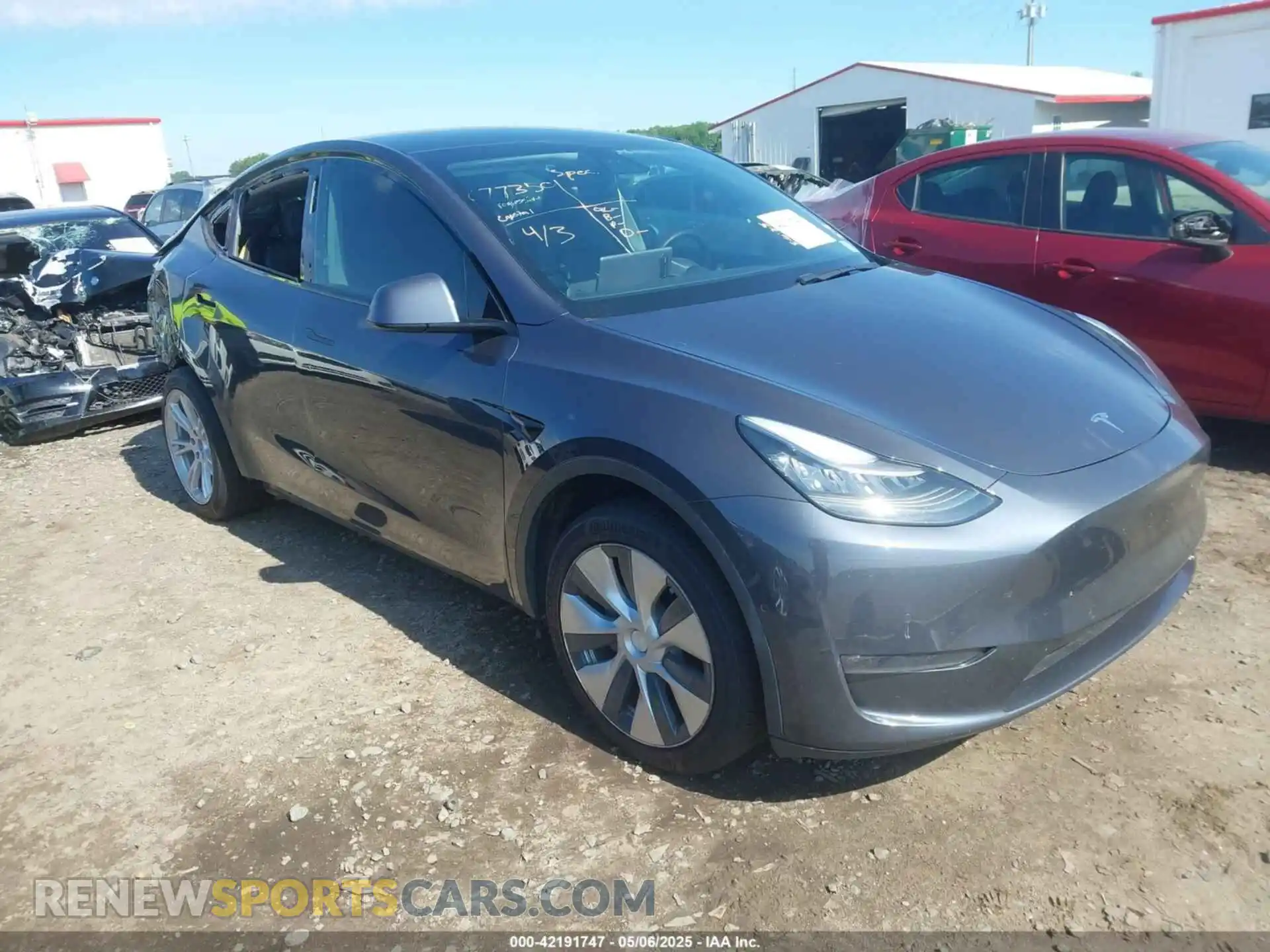 1 Photograph of a damaged car 5YJYGDEE1MF077350 TESLA MODEL Y 2021