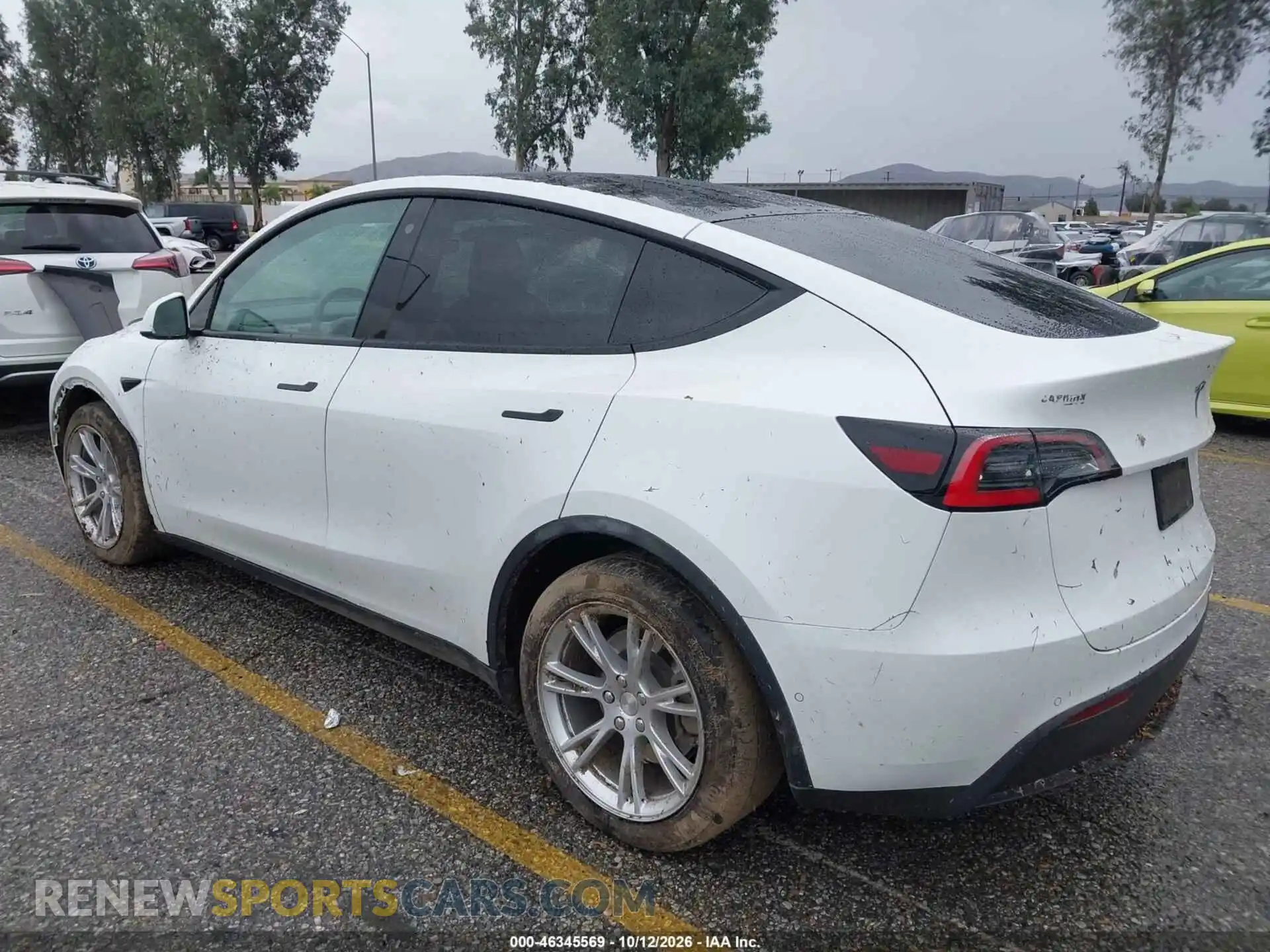 3 Photograph of a damaged car 5YJYGDEE1MF078546 TESLA MODEL Y 2021