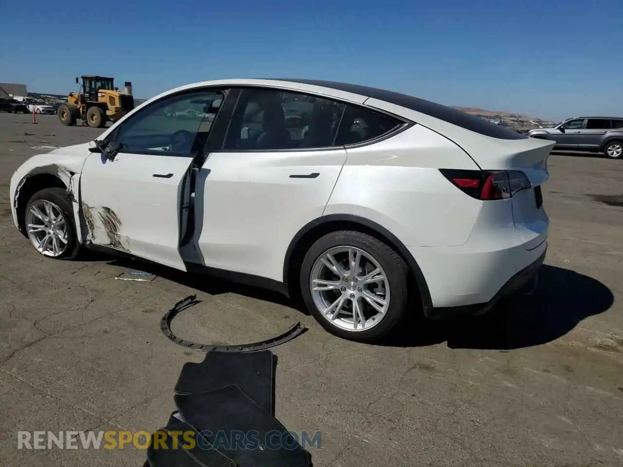 2 Photograph of a damaged car 5YJYGDEE1MF134727 TESLA MODEL Y 2021