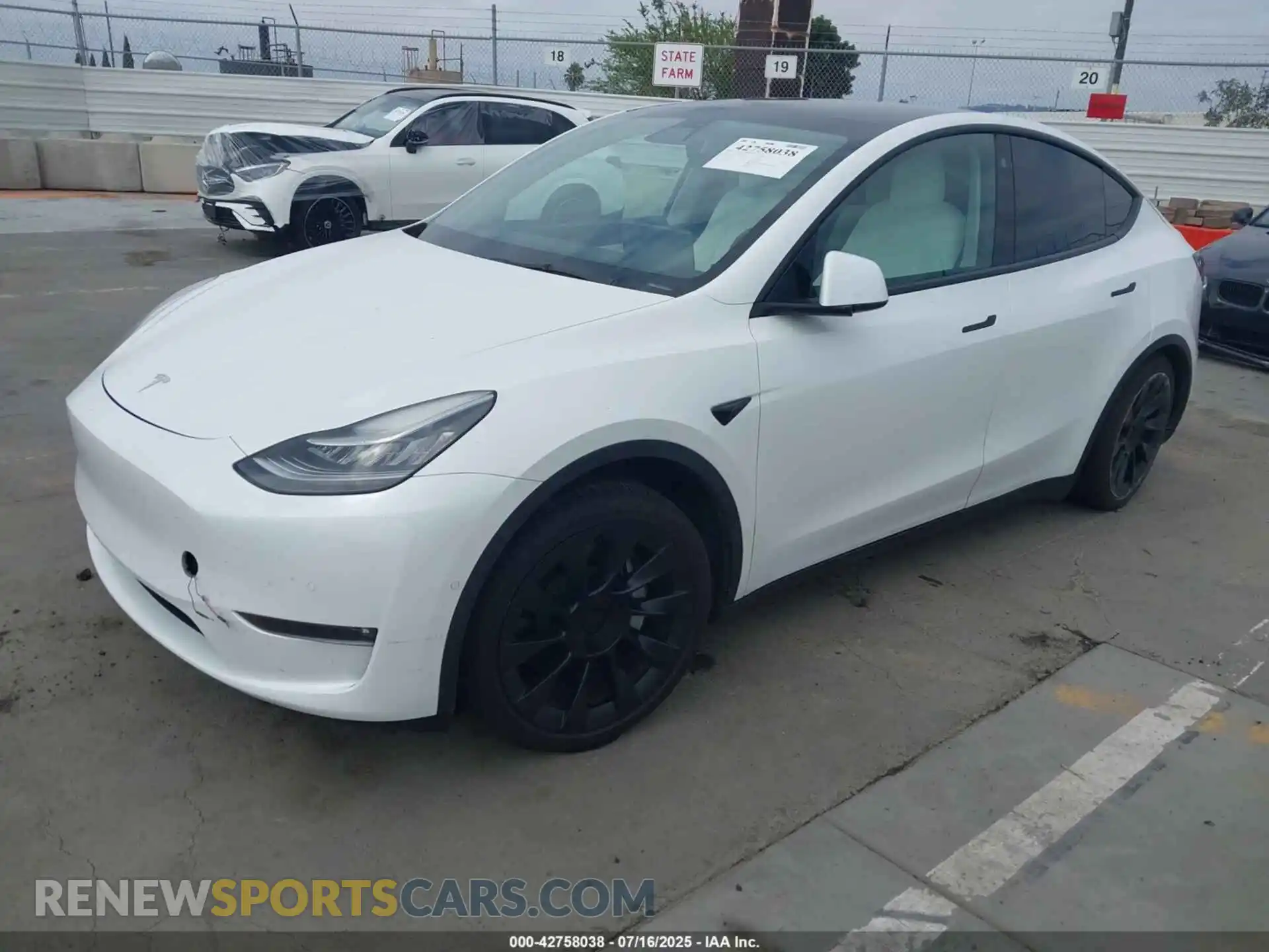 2 Photograph of a damaged car 5YJYGDEE1MF151849 TESLA MODEL Y 2021