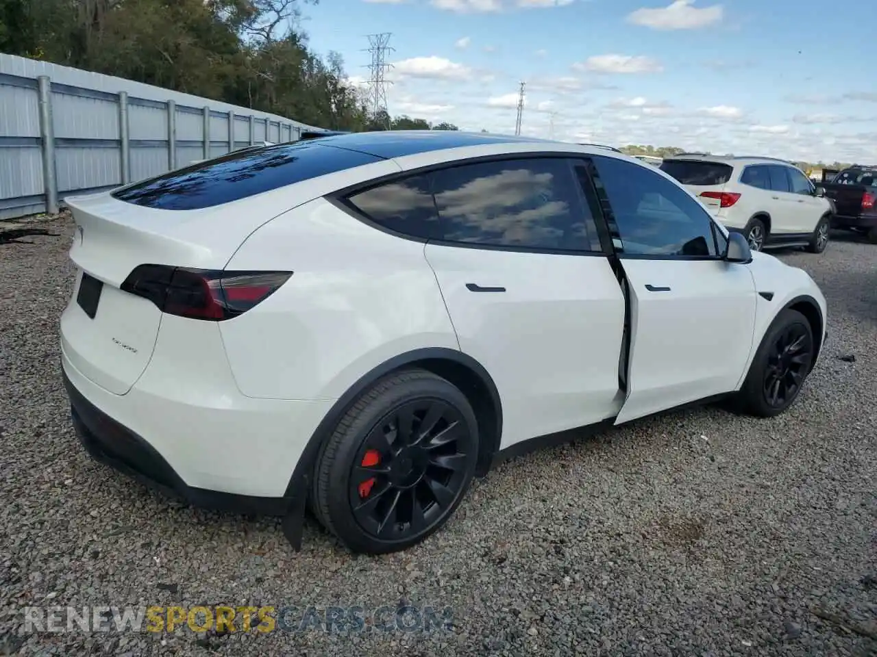3 Photograph of a damaged car 5YJYGDEE1MF183684 TESLA MODEL Y 2021