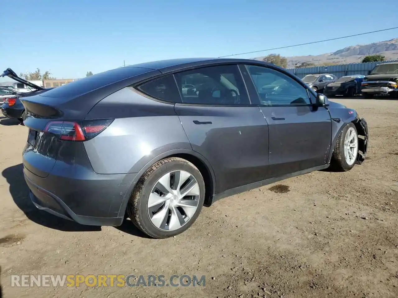 3 Photograph of a damaged car 5YJYGDEE1MF188562 TESLA MODEL Y 2021