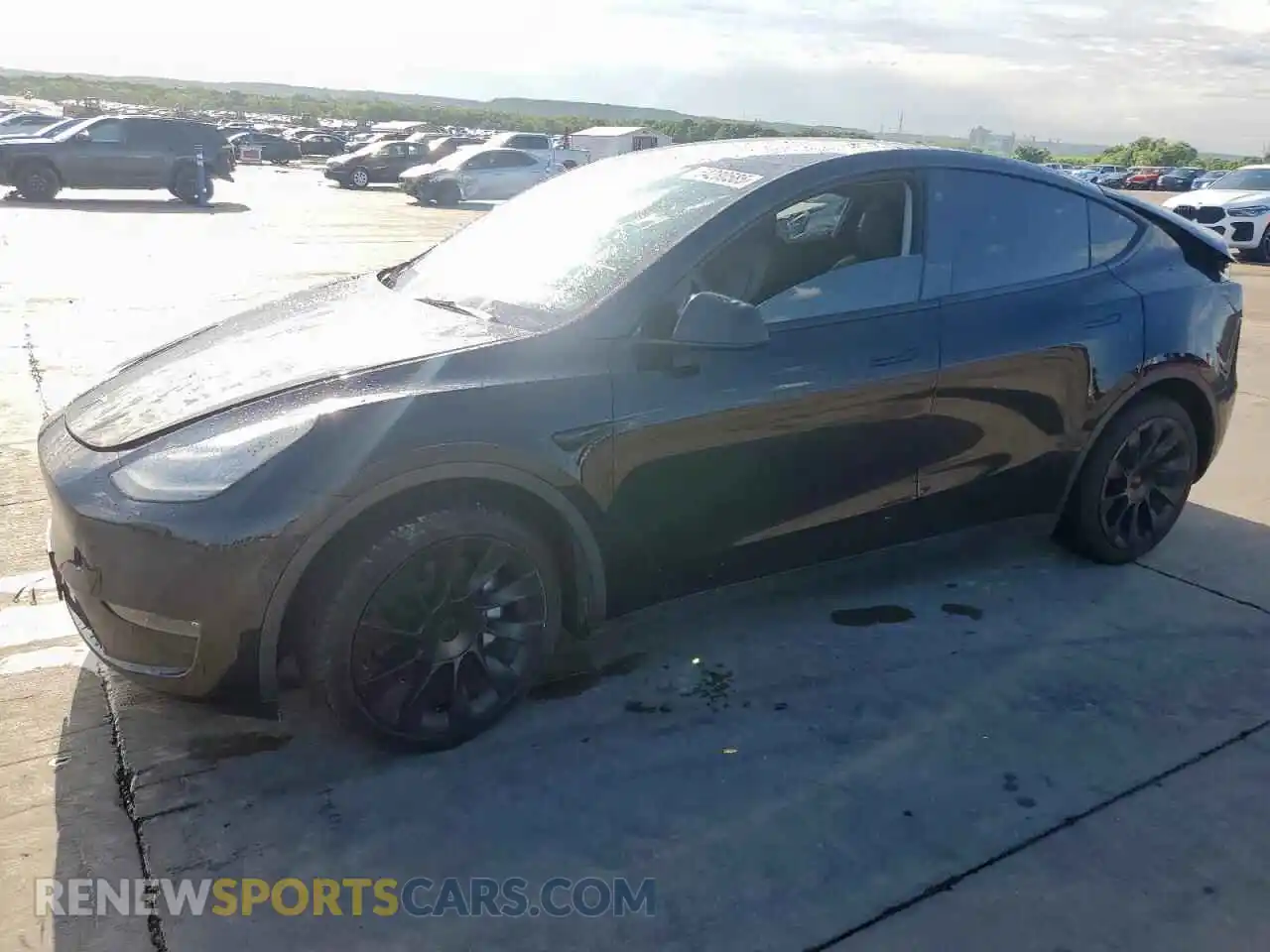 1 Photograph of a damaged car 5YJYGDEE1MF211015 TESLA MODEL Y 2021