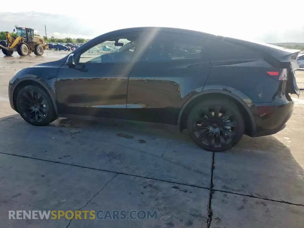 2 Photograph of a damaged car 5YJYGDEE1MF211015 TESLA MODEL Y 2021
