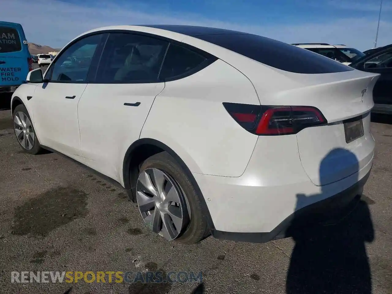 2 Photograph of a damaged car 5YJYGDEE1MF216375 TESLA MODEL Y 2021