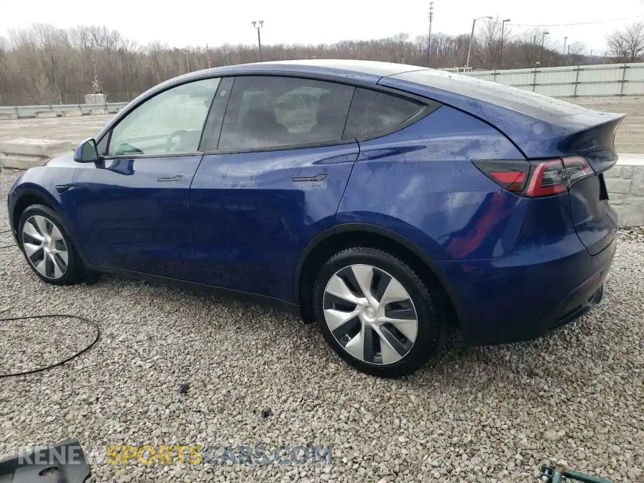 2 Photograph of a damaged car 5YJYGDEE1MF227800 TESLA MODEL Y 2021