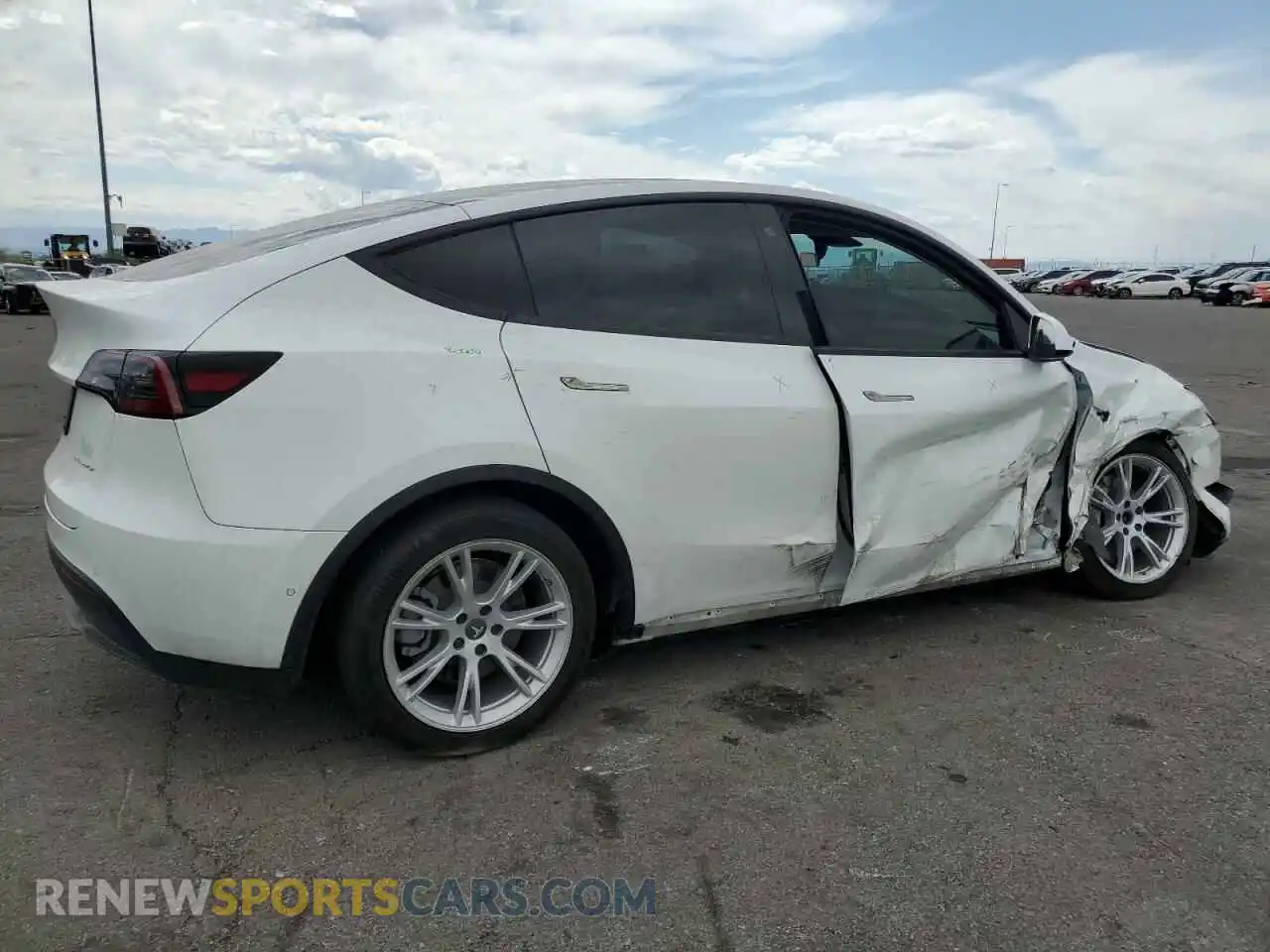 3 Photograph of a damaged car 5YJYGDEE1MF232253 TESLA MODEL Y 2021