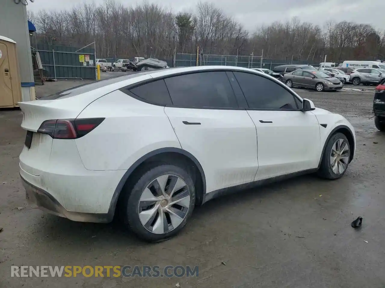 3 Photograph of a damaged car 5YJYGDEE1MF232432 TESLA MODEL Y 2021