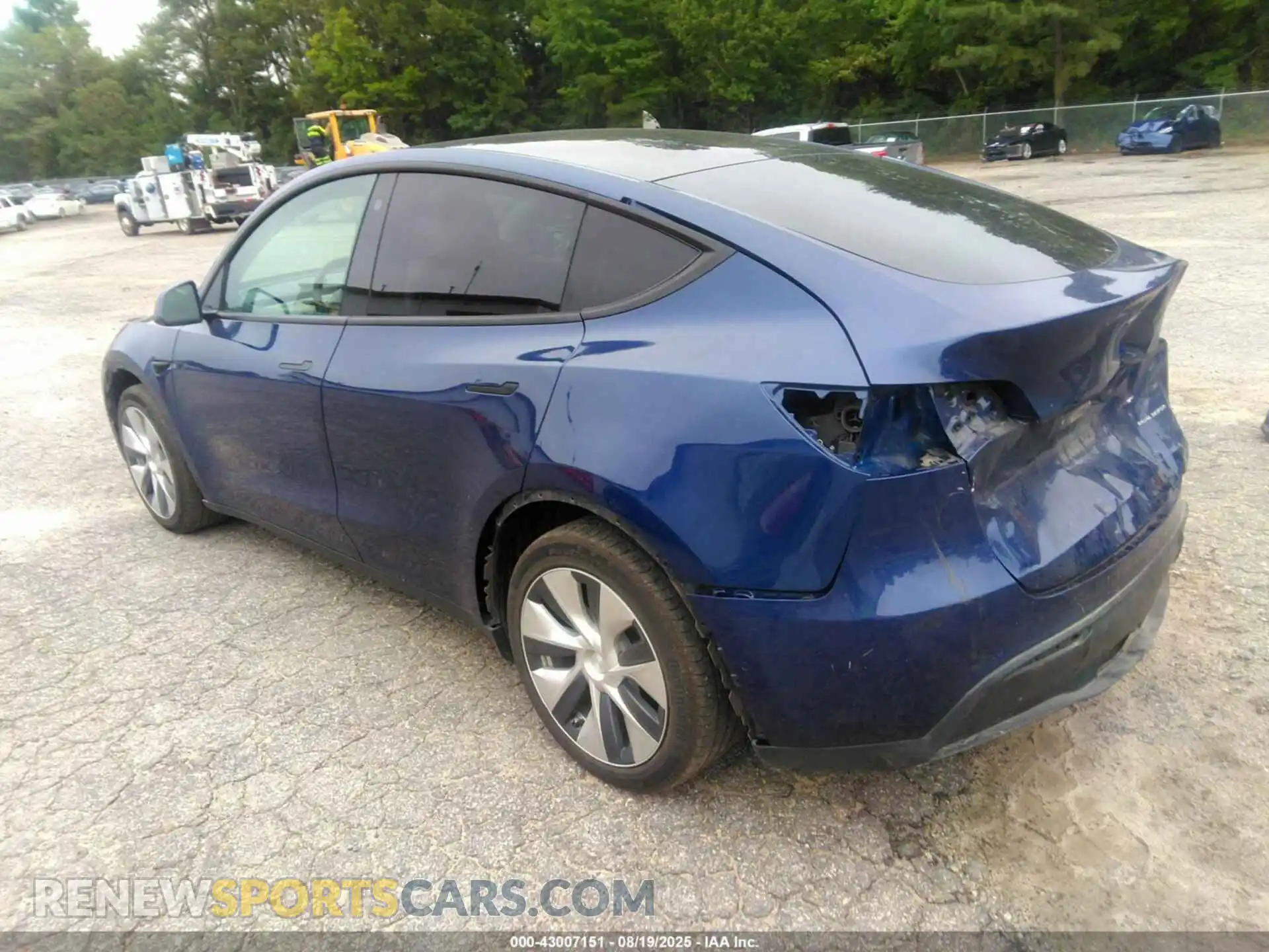3 Photograph of a damaged car 5YJYGDEE1MF243267 TESLA MODEL Y 2021