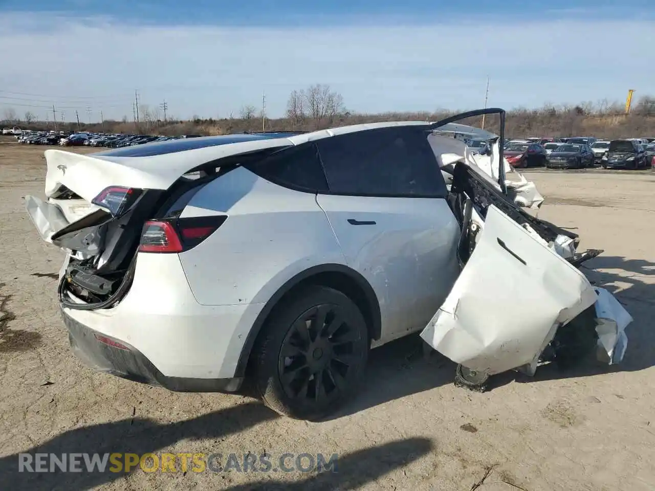 3 Photograph of a damaged car 5YJYGDEE1MF253992 TESLA MODEL Y 2021