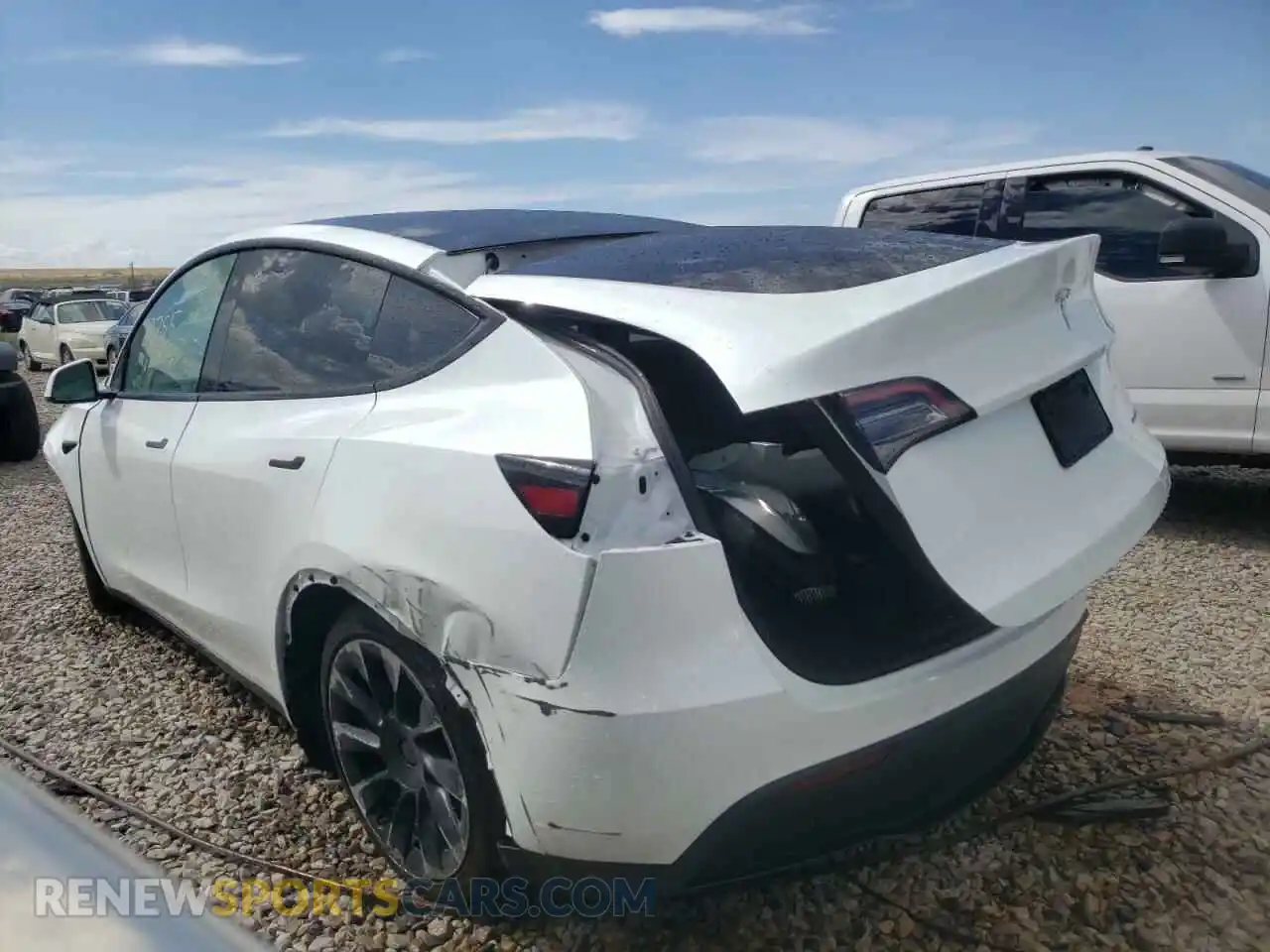3 Photograph of a damaged car 5YJYGDEE1MF266760 TESLA MODEL Y 2021