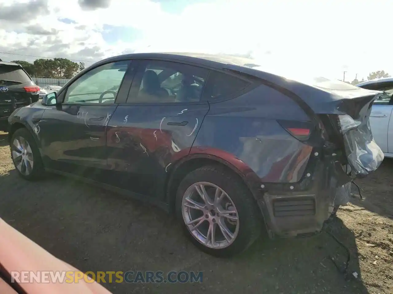 2 Photograph of a damaged car 5YJYGDEE1MF277158 TESLA MODEL Y 2021