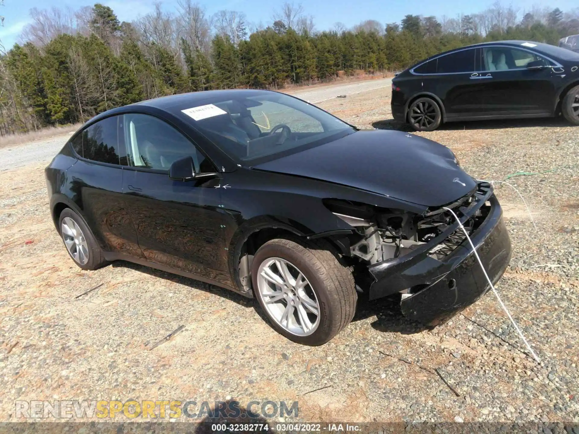 1 Photograph of a damaged car 5YJYGDEE2MF060170 TESLA MODEL Y 2021