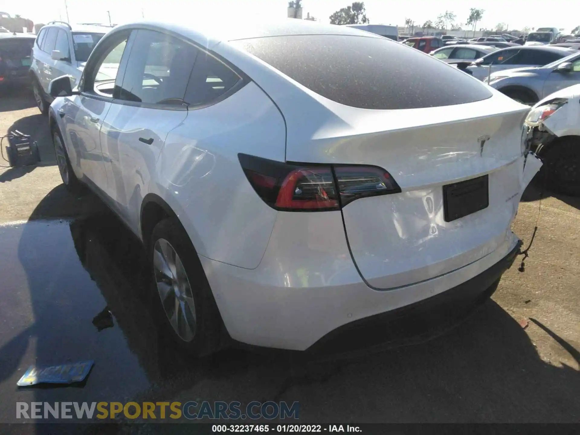 3 Photograph of a damaged car 5YJYGDEE2MF061190 TESLA MODEL Y 2021