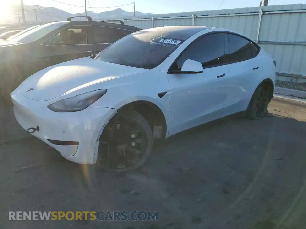 1 Фотография поврежденного автомобиля 5YJYGDEE2MF061271 TESLA MODEL Y 2021