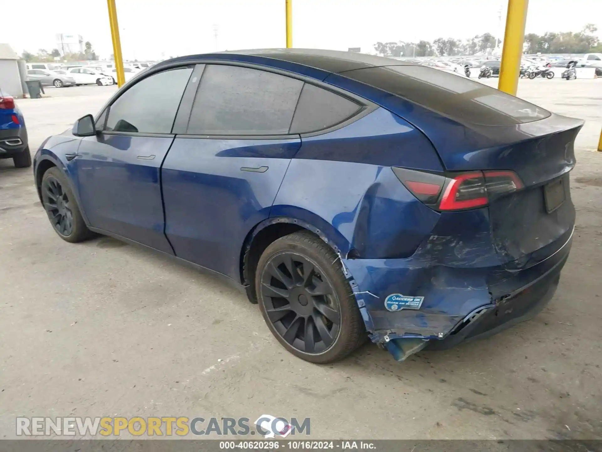 3 Photograph of a damaged car 5YJYGDEE2MF070732 TESLA MODEL Y 2021