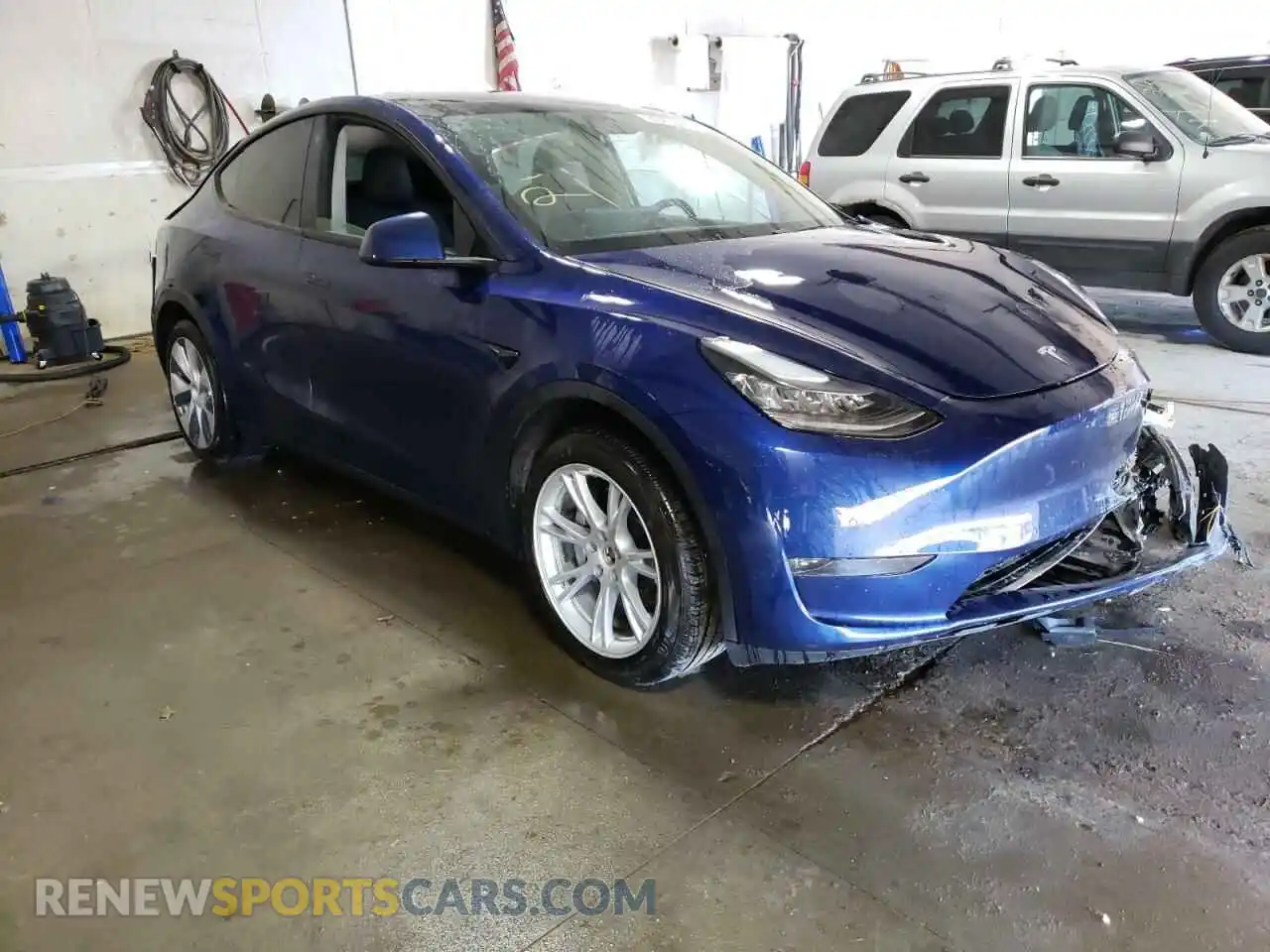 1 Photograph of a damaged car 5YJYGDEE2MF074666 TESLA MODEL Y 2021
