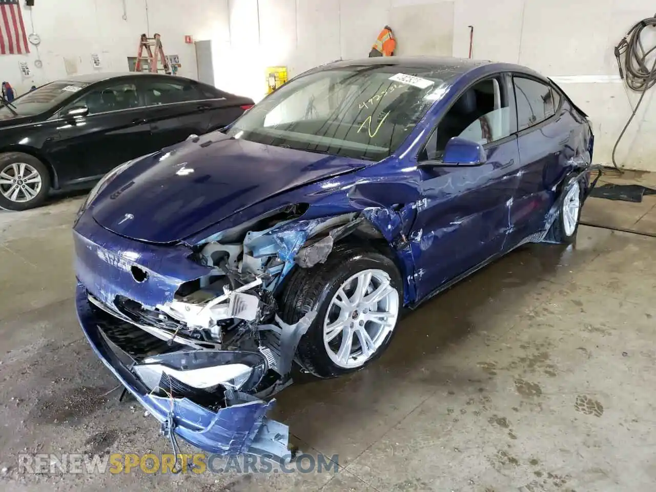 2 Photograph of a damaged car 5YJYGDEE2MF074666 TESLA MODEL Y 2021