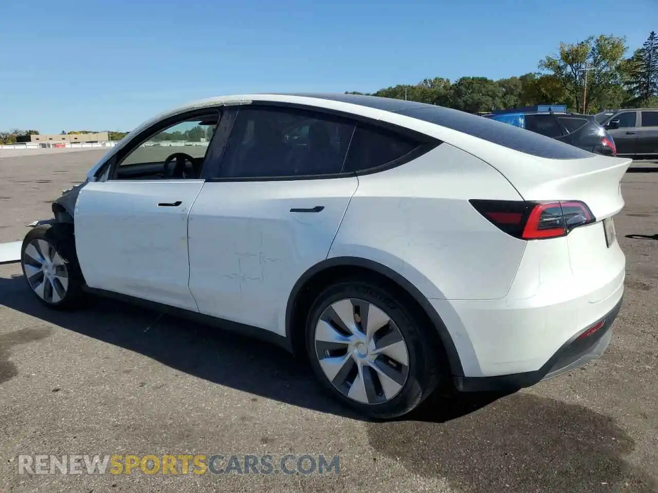 2 Photograph of a damaged car 5YJYGDEE2MF083240 TESLA MODEL Y 2021